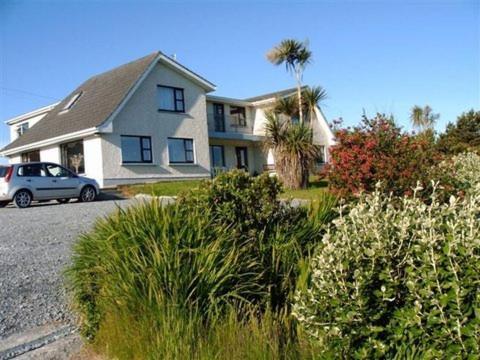 Decourcey'S Hazelbrook Farmhouse B&B Cleggan ภายนอก รูปภาพ