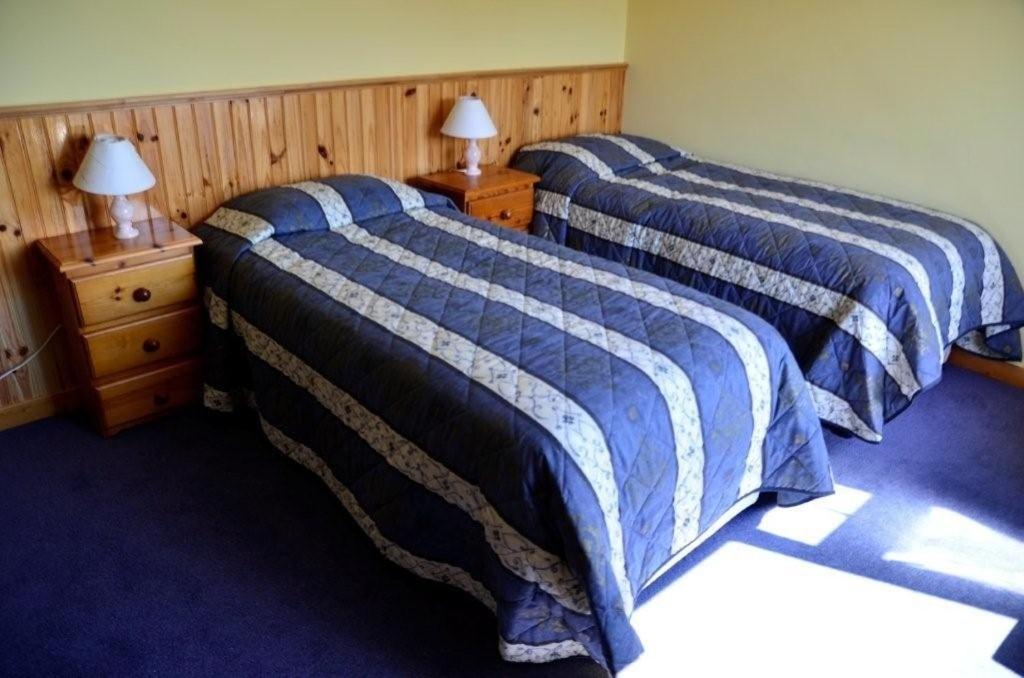 Decourcey'S Hazelbrook Farmhouse B&B Cleggan ห้อง รูปภาพ