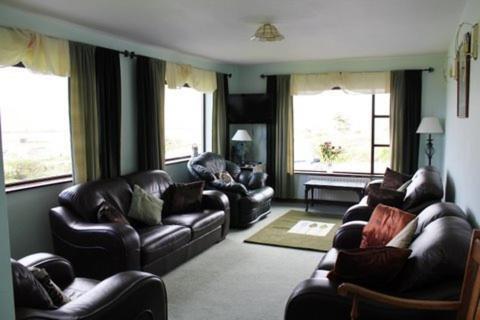 Decourcey'S Hazelbrook Farmhouse B&B Cleggan ภายนอก รูปภาพ